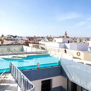 Macià Kubb Otel Sevilla