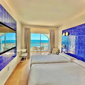 https://perla-marina-nerja.es-andalucia.com