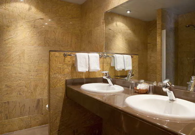 Hotel Nouvel Barcelona 3*,