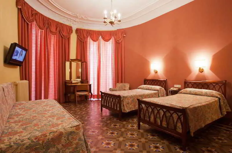 Hotel Nouvel Barcelona 3*,  Spanien